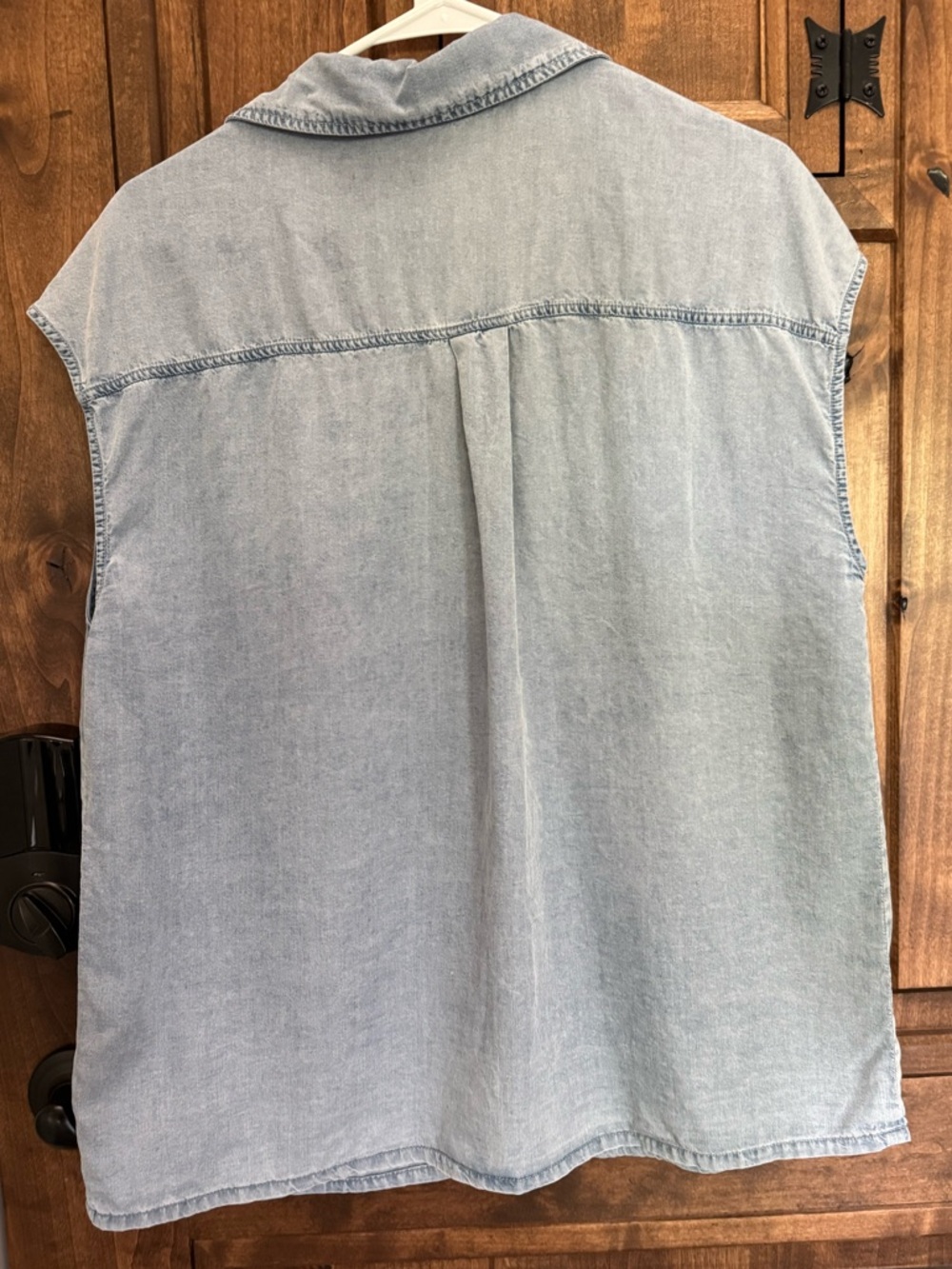 CJLA Nora Chambray Top - Picture 2 of 7